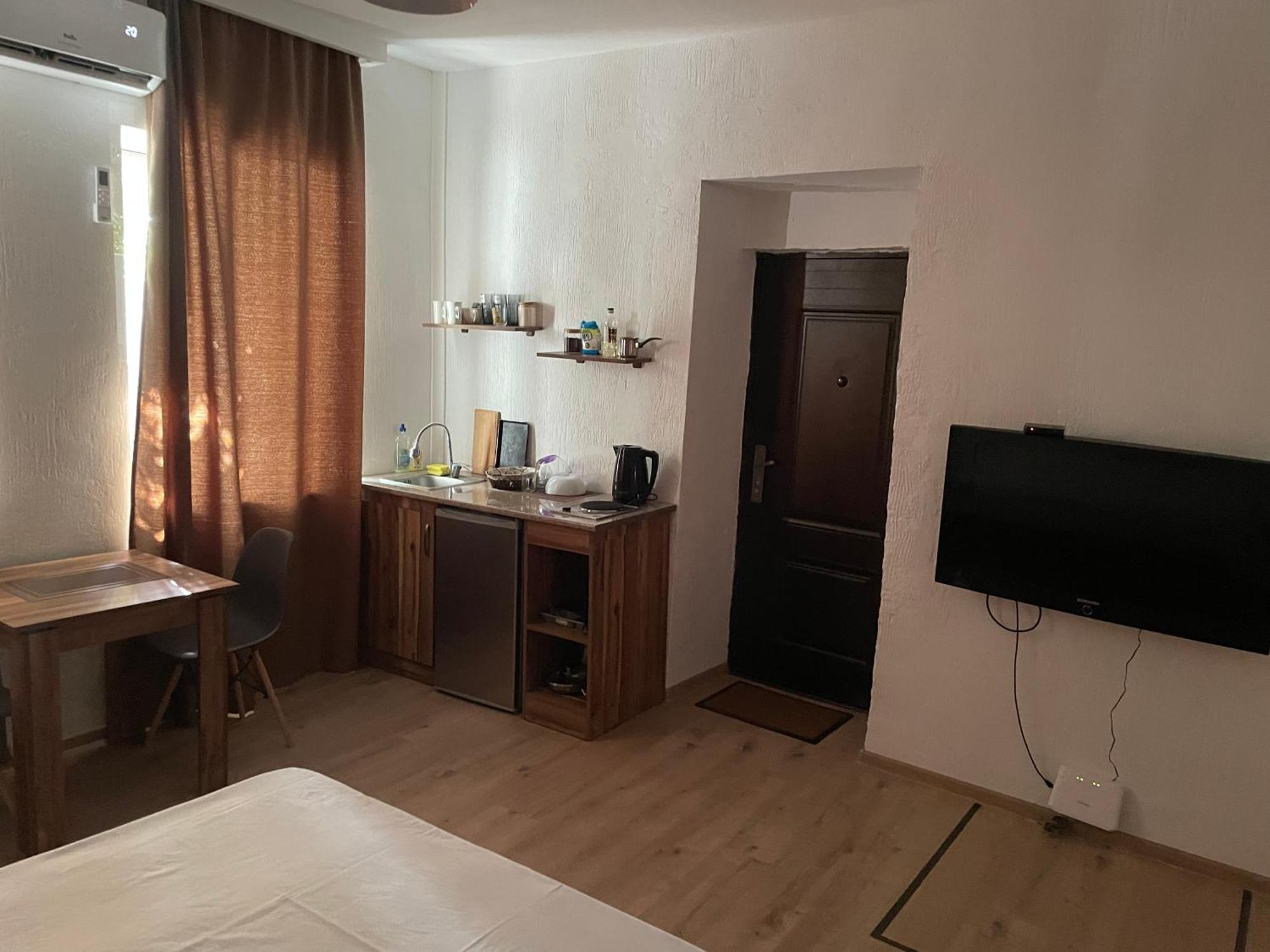 Apartment In The City Center With The Garden Jereván Kültér fotó